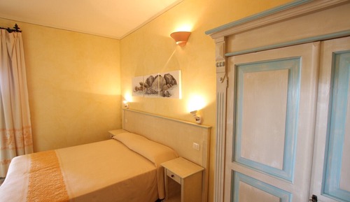 Habitación estándar con 1 cama doble o 2 individuales