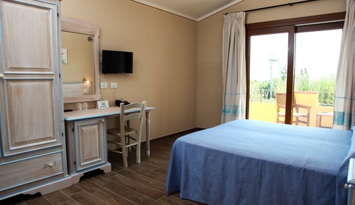 Habitación superior con 1 cama doble o 2 individuales