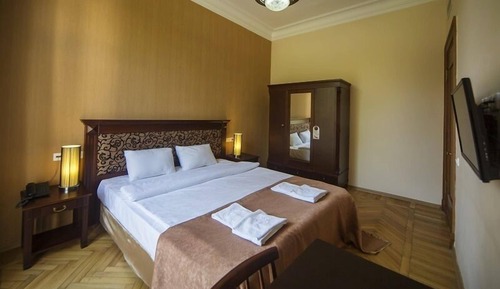 Habitación estándar con 1 cama doble o 2 individuales