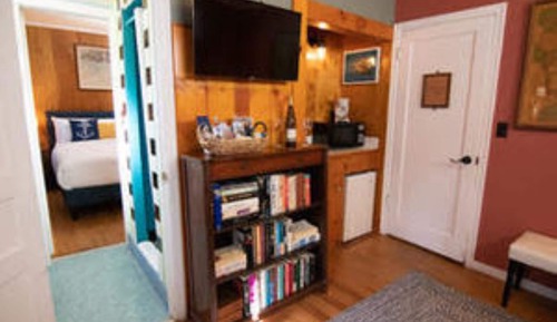 Premium Suite, 1 King Bed with Sofa bed- No Pets