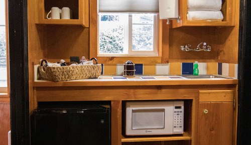 Courtyard Cabin 4- Pet Friendly