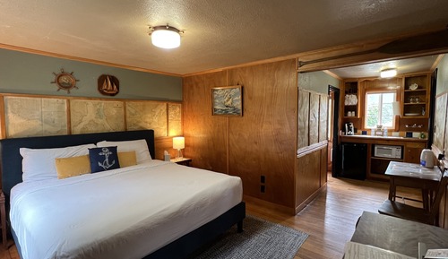 Courtyard Cabin 9- Pet Friendly