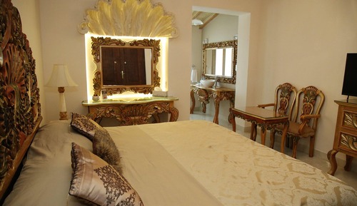 Habitación, bañera de hidromasaje (VIP 2 Barroco)