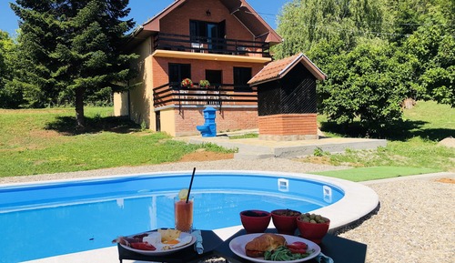 Superior House, Private Pool, Mountain View