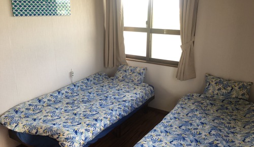 Habitación estándar con 2 camas individuales, no fumadores, baño compartido