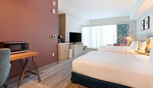 Habitación, 2 camas de matrimonio, accesible para personas con discapacidad (Roll-In Shower)