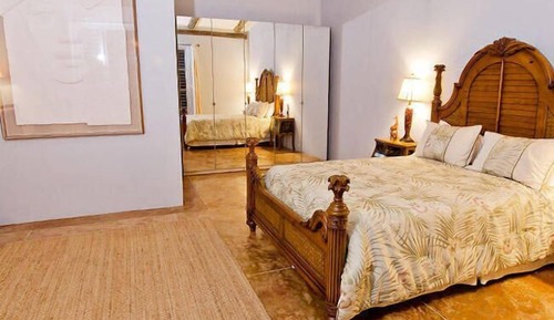 RM2 - Classic Queen Bay View