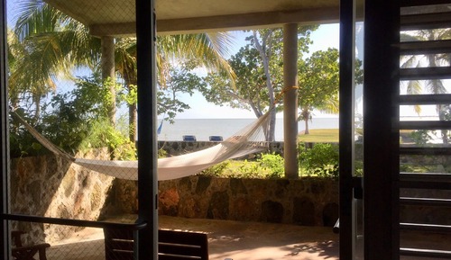 RM10 - Beach Front Suite with Patio