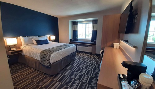 Habitación, 1 cama de matrimonio, no fumadores (East View)