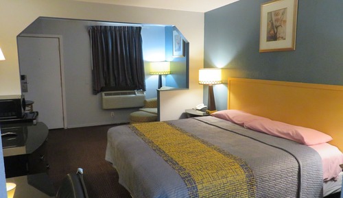 Habitación individual básica, 1 cama de matrimonio grande