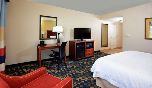 Habitación, 1 cama de matrimonio grande, bañera (Mobility & Hearing)