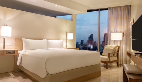 Suite ejecutiva, 1 cama de matrimonio grande, vistas parciales al mar