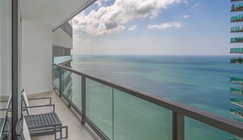 Suite Grand, 1 cama de matrimonio grande, vistas parciales al mar