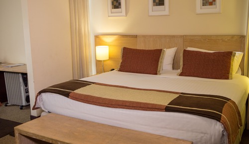 Suite estudio junior, 1 cama de matrimonio grande