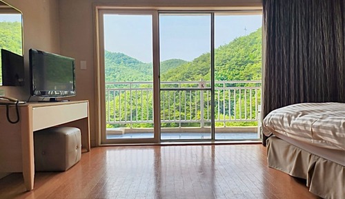 [EAST] Top Family(No Kitchen/Lake View/Bed)