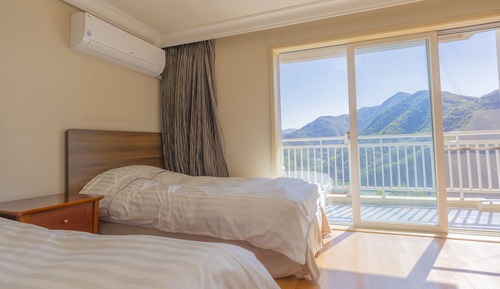 [WEST] Family(No Kitchen/Lake View/Bed)-Bed Type Randomly Assigned