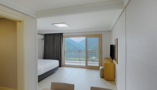 [EAST] Top Family(Kitchen/Lake View/Bed)-Bed Type Randomly Assigned