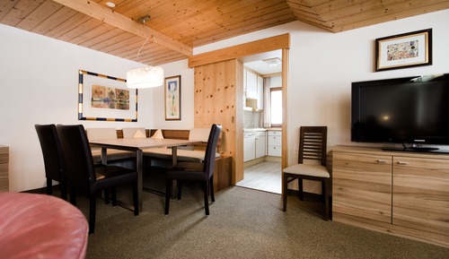 Apartamento superior, 3 habitaciones, balcón, vistas a la montaña (Ahornspitze)