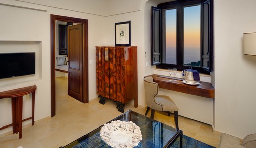 Suite, 1 cama de matrimonio grande (Deluxe Suite with Sea View)
