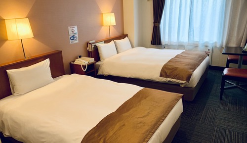 Habitación estándar con 2 camas individuales, no fumadores (24 hours Stay / check-in after 12pm)