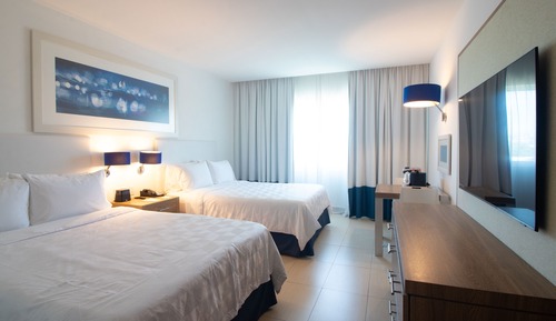 Habitación estándar, 2 camas de matrimonio (Top Floor)