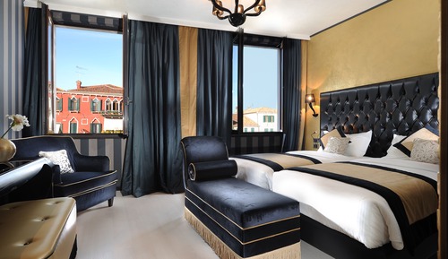 Habitación superior con 1 cama doble o 2 individuales, vistas al canal