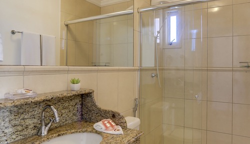 CASA DE 4 QUARTOS 665 - 8 pessoas 