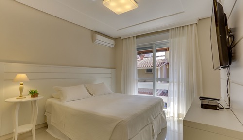 CASA DE 2 QUARTOS 647 - 4 pessoas 