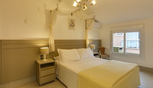 CASA DE 3 QUARTOS 608 - 6 pessoas 