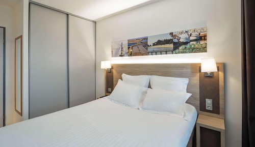 Apartamento estándar, 1 cama de matrimonio grande, no fumadores (Twin bed on request;with Sofabed)