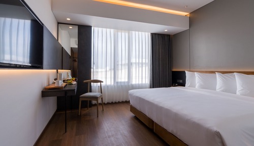 Superior Room Hollywood