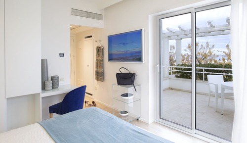 Habitación de lujo con 2 camas individuales, 1 cama de matrimonio grande