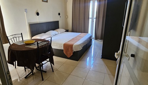 Estudio Confort, baño privado