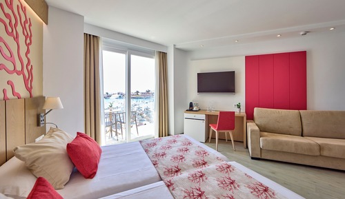 Habitación superior vista mar frontal