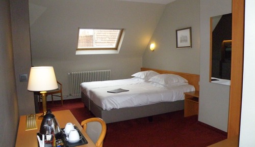 Habitación clásica con 2 camas individuales