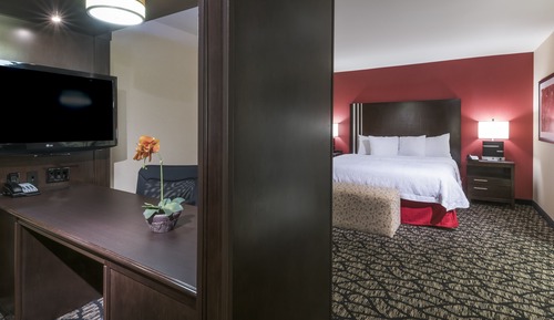 Habitación básica, 1 cama de matrimonio grande, bañera (Mobility & Hearing)