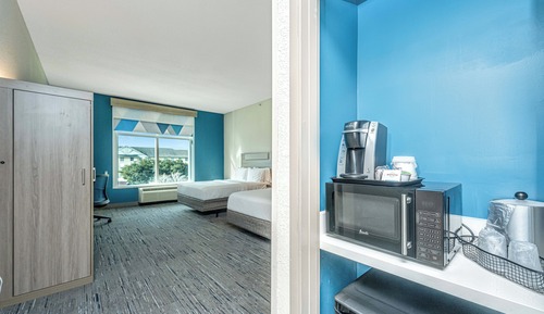 Habitación estándar, 2 camas de matrimonio (Communications, Accessible Tub)