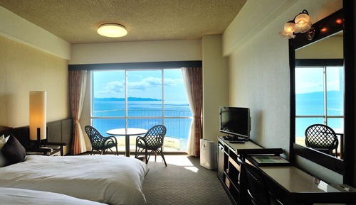 Habitación estándar con 2 camas individuales, vistas al mar (Western Style)