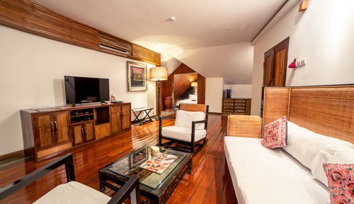 Loft, 1 cama de matrimonio grande, no fumadores, piscina privada