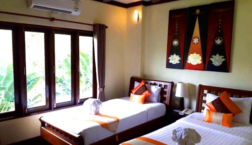 Deluxe Hilltop View 2 Single beds  