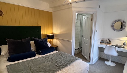 Standard Double Room, Ensuite