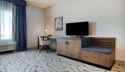 Habitación, 1 cama de matrimonio grande, accesible para personas con discapacidad, bañera (Mobility)