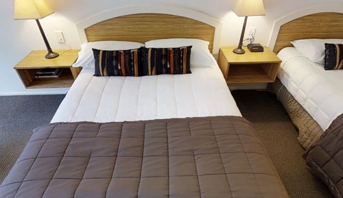 Estudio, bañera de hidromasaje