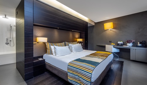 Estudio (Design, Lateral Lake View)