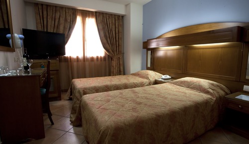 Habitación con 1 cama doble o 2 individuales