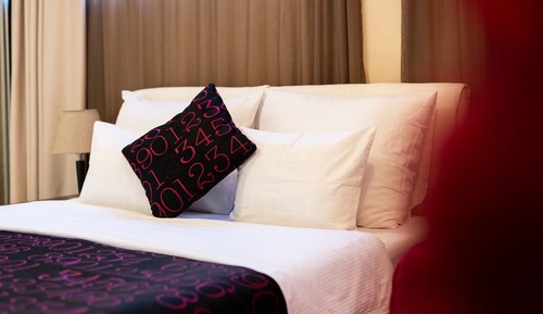 Habitación estándar con 1 cama doble o 2 individuales