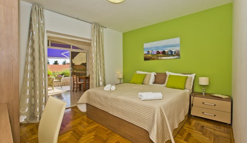 Apartamento estándar, 1 habitación, terraza, vistas parciales al mar