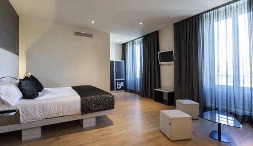 Suite junior, balcón, vistas a la ciudad