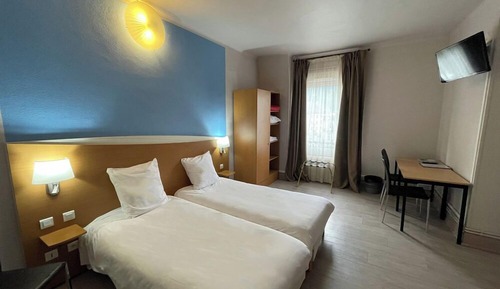 Habitación con 2 camas individuales