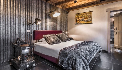 Habitación superior con 1 cama doble o 2 individuales, bañera de hidromasaje